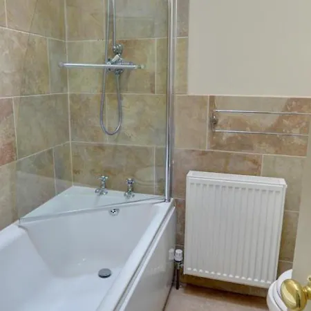 2 West Terrace בית נופש *