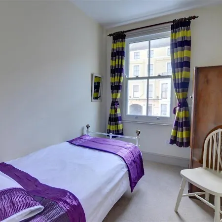 2 West Terrace Holiday home