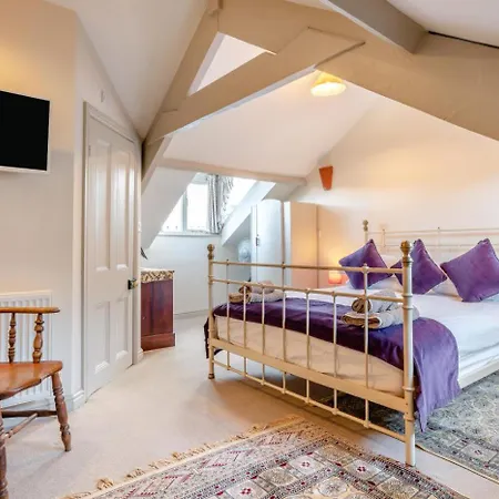 בית נופש 4 Bed In Oc-w919 וויטבי