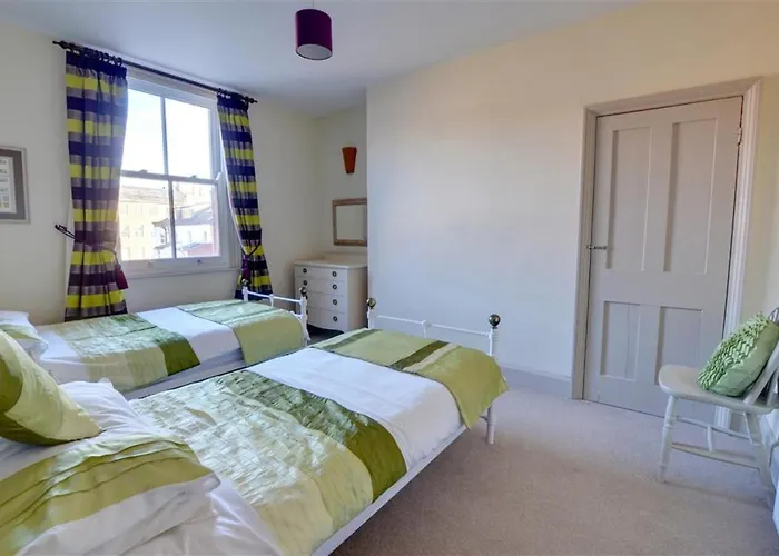 4 Bed In Whitby Oc-W919 * ウィットビー