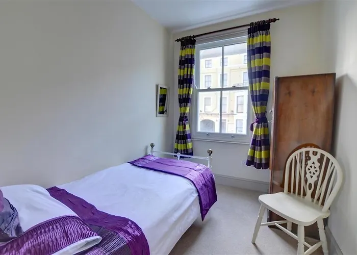 4 Bed In Whitby Oc-W919 別荘